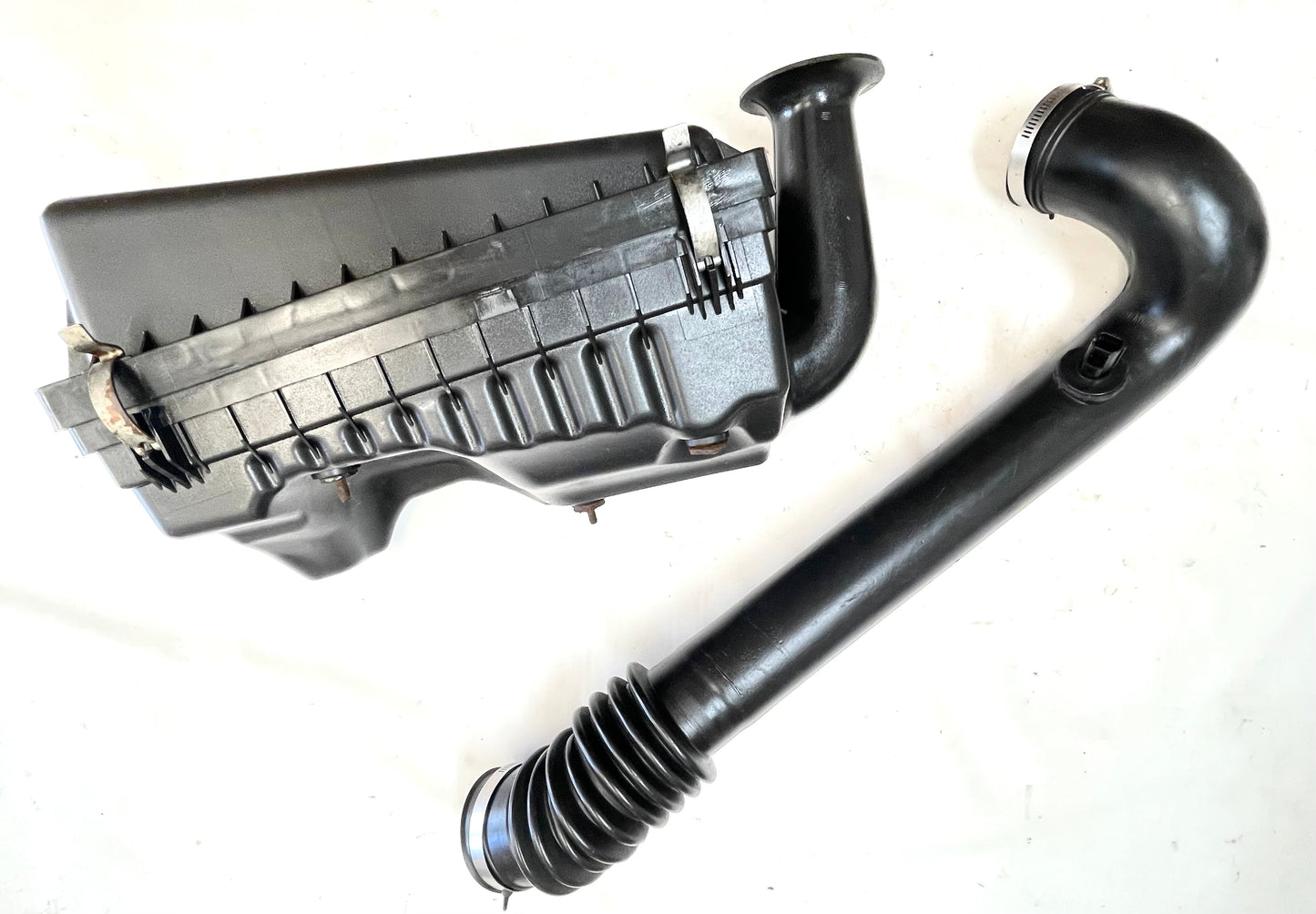 Jeep TJ Wrangler 4.0 air cleaner Six Cylinder Filter box fresh air intake 05-06