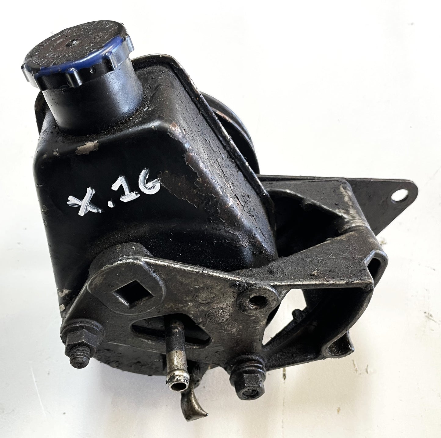 Jeep CJ5 CJ7 YJ 4.2 six cylinder power steering pump brackets Wrangler 258ci