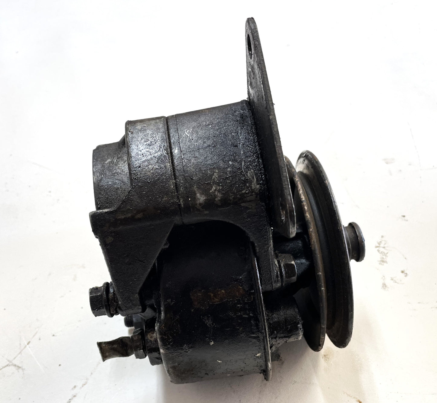 Jeep CJ5 CJ7 YJ 4.2 six cylinder power steering pump brackets Wrangler 258ci