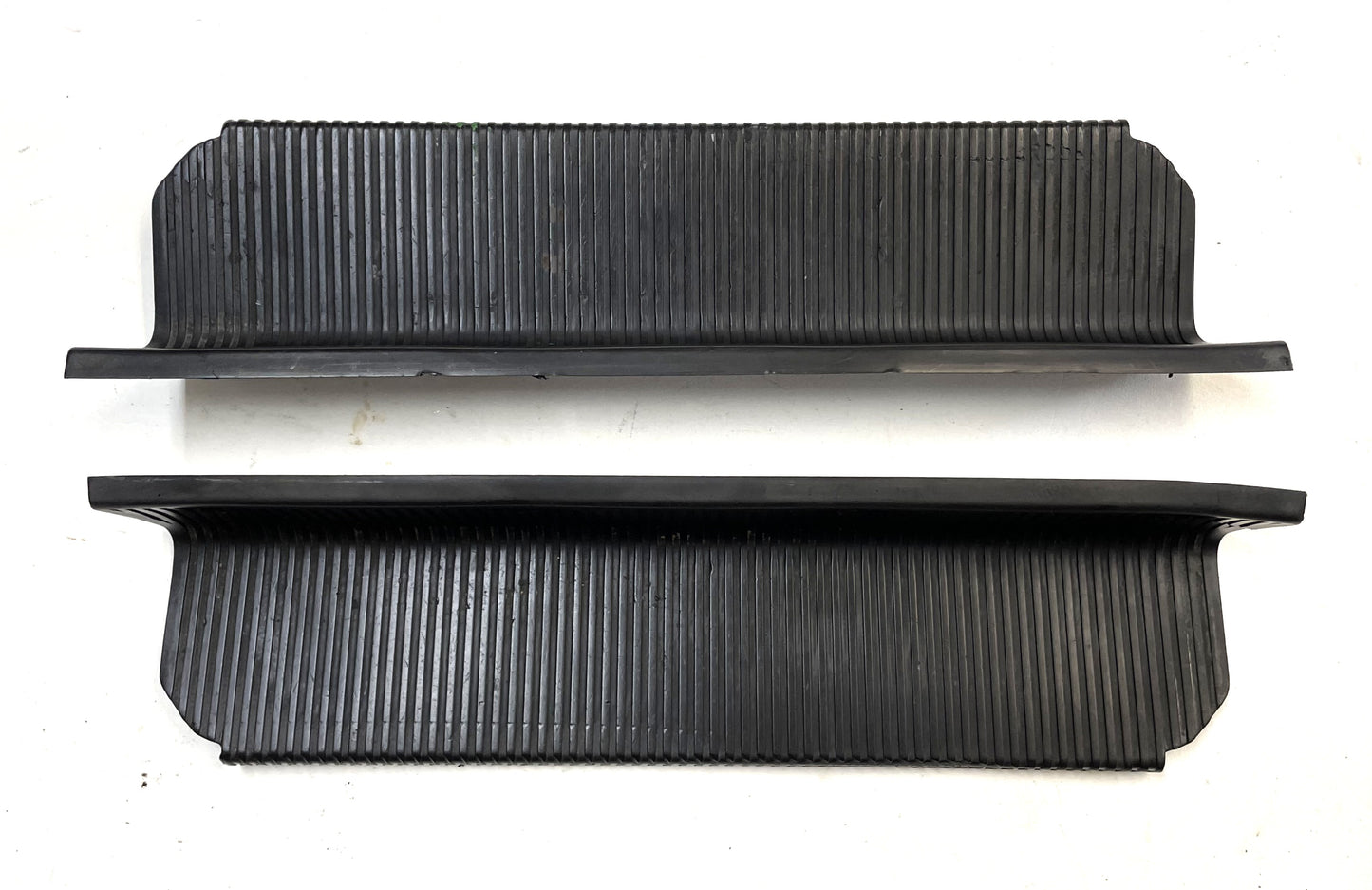 Jeep Wrangler YJ Factory Side Step Tread Molding Flare  Pair 87-95 Left Right