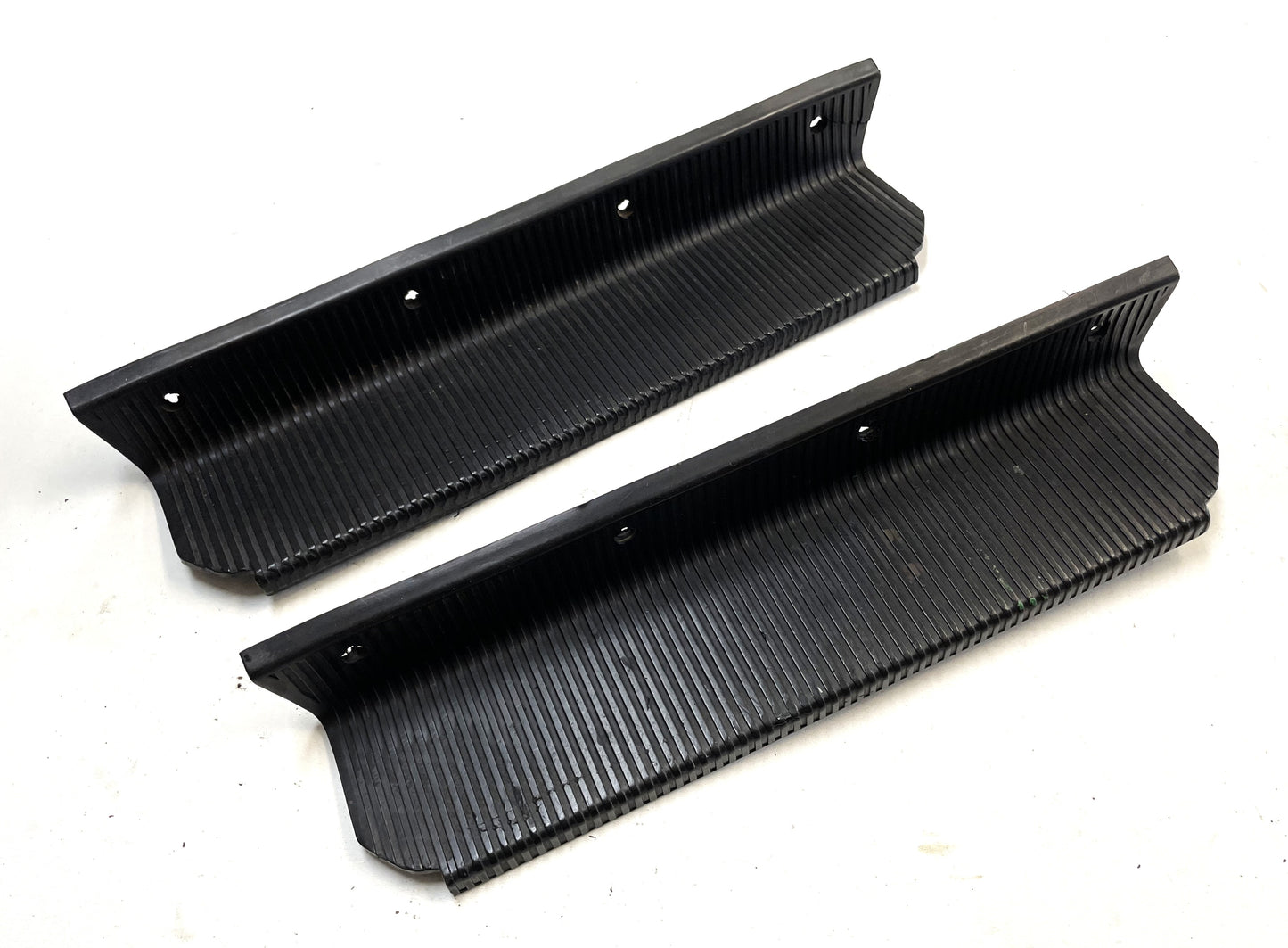 Jeep Wrangler YJ Factory Side Step Tread Molding Flare  Pair 87-95 Left Right