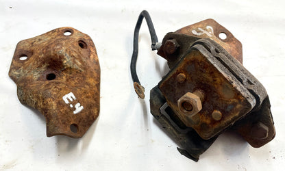 Jeep CJ 6 cylinder motor mounts 4.2 258 232ci CJ5 CJ7 CJ8 AMC engine side