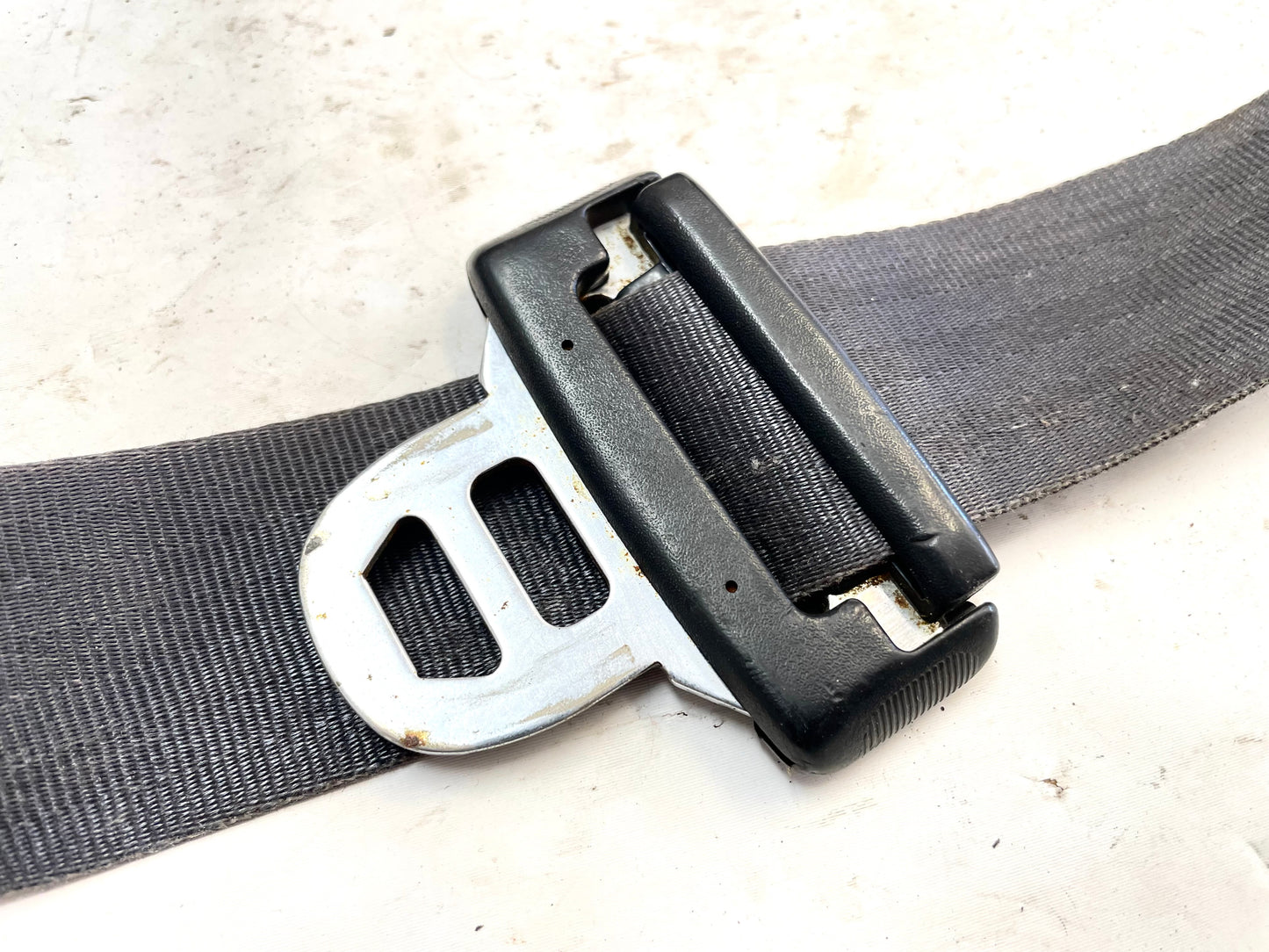 Jeep YJ Wrangler front seat belt shoulder harness Passenger Right fits 92-95