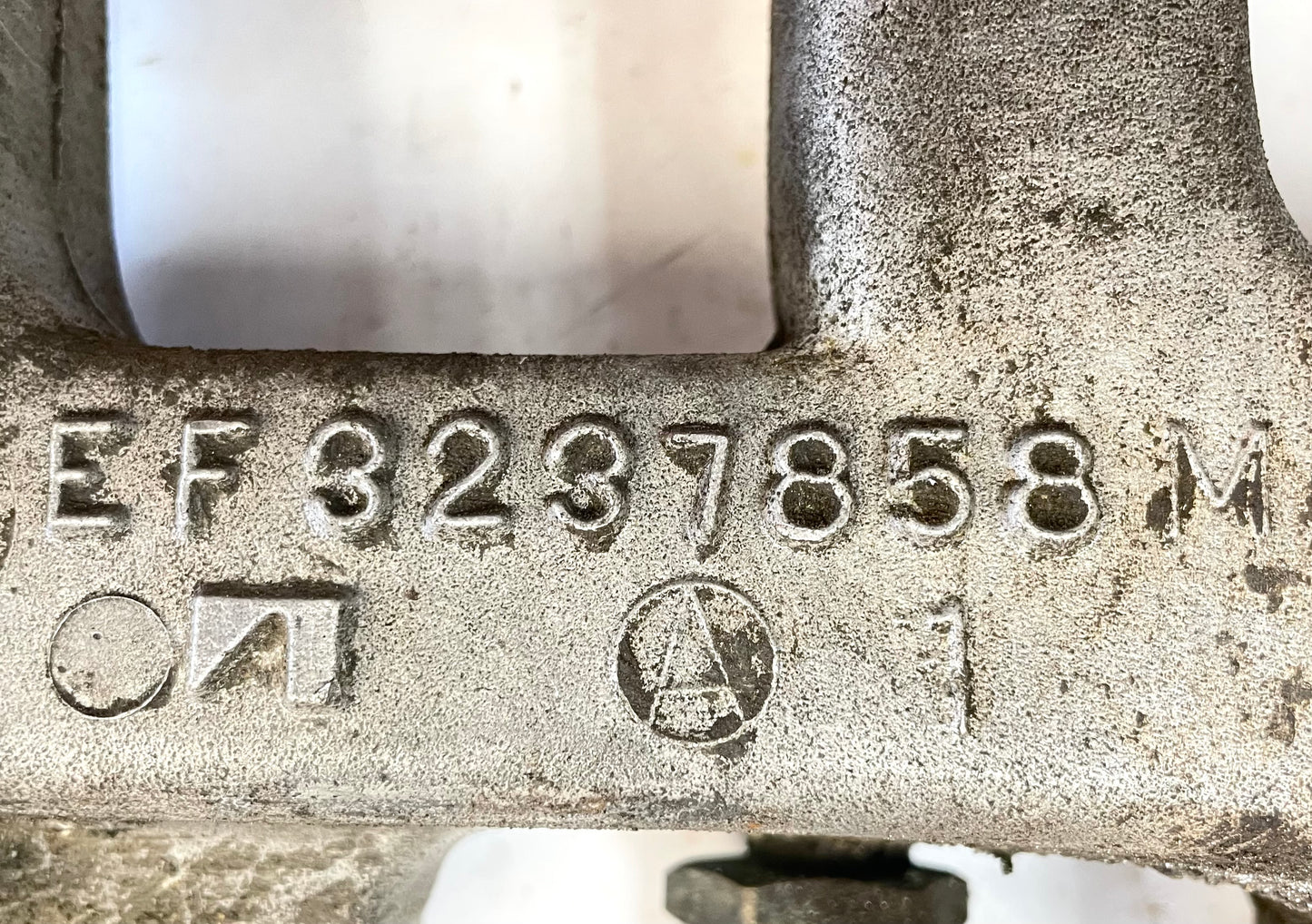 Jeep 6 cylinder 2 barrel intake manifold CJ5 CJ7 CJ8 YJ AMC 4.2 258 EF3237858