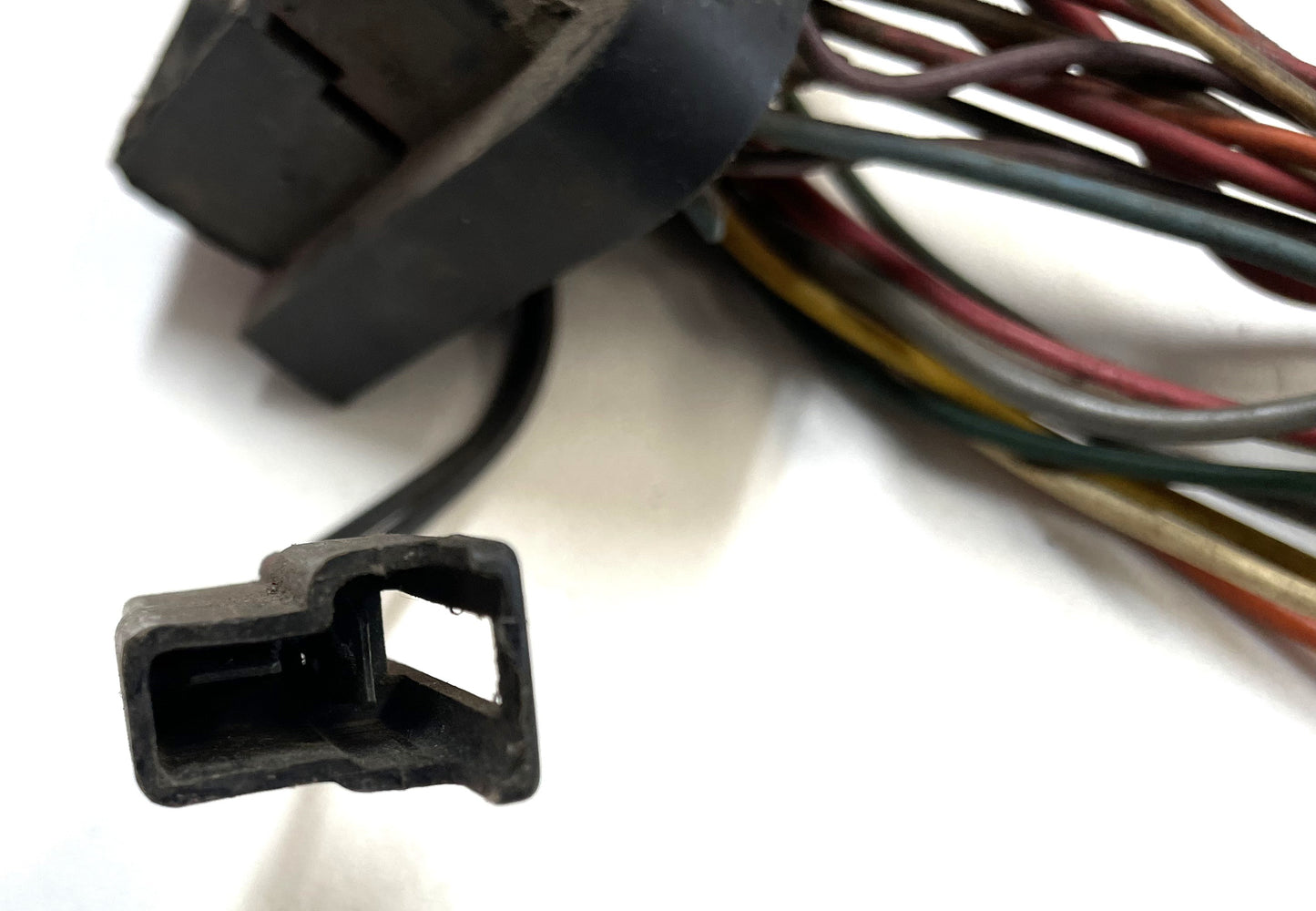Jeep CJ7 Engine Wiring Harness Firewall Plug fits 83-86 bulk head CJ wire