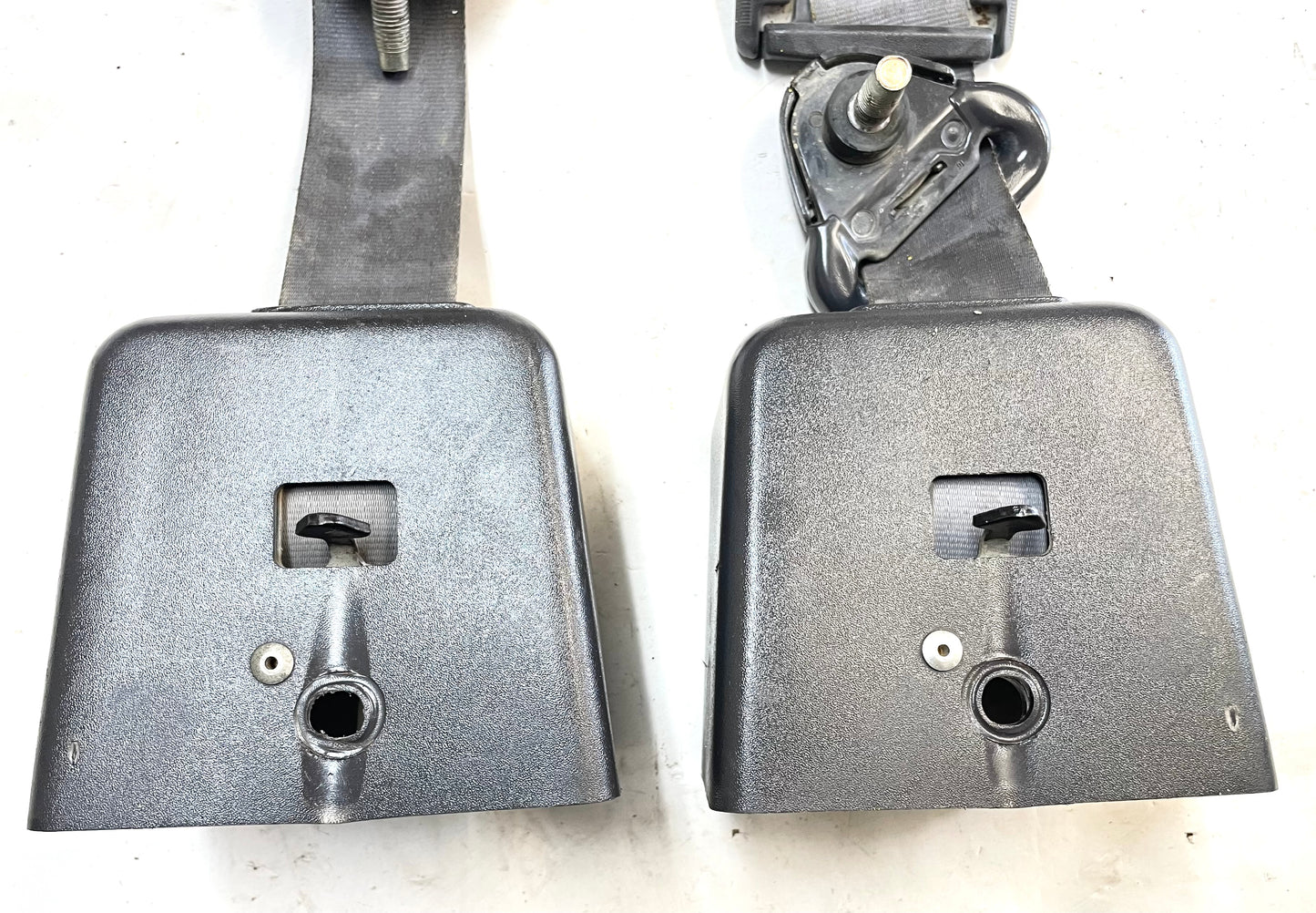 Jeep TJ back seat belts 97-02 Wrangler shoulder belt female buckles rear seat