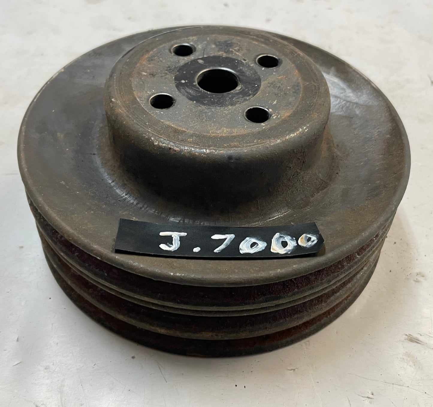 Jeep  CJ  Wagoneer J10 AMC V8 304 360 401  3 Groove Water Pump Pulley 3227673