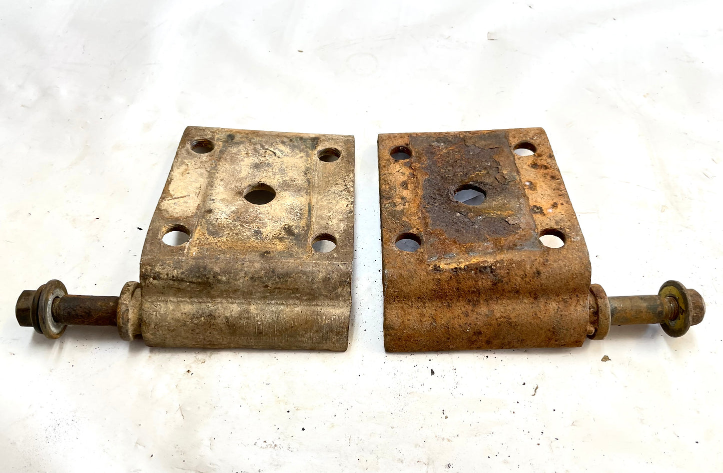 Jeep AMC 20 rear leaf Spring to axle U-bolt Plate CJ5 CJ7 CJ8 Back shock