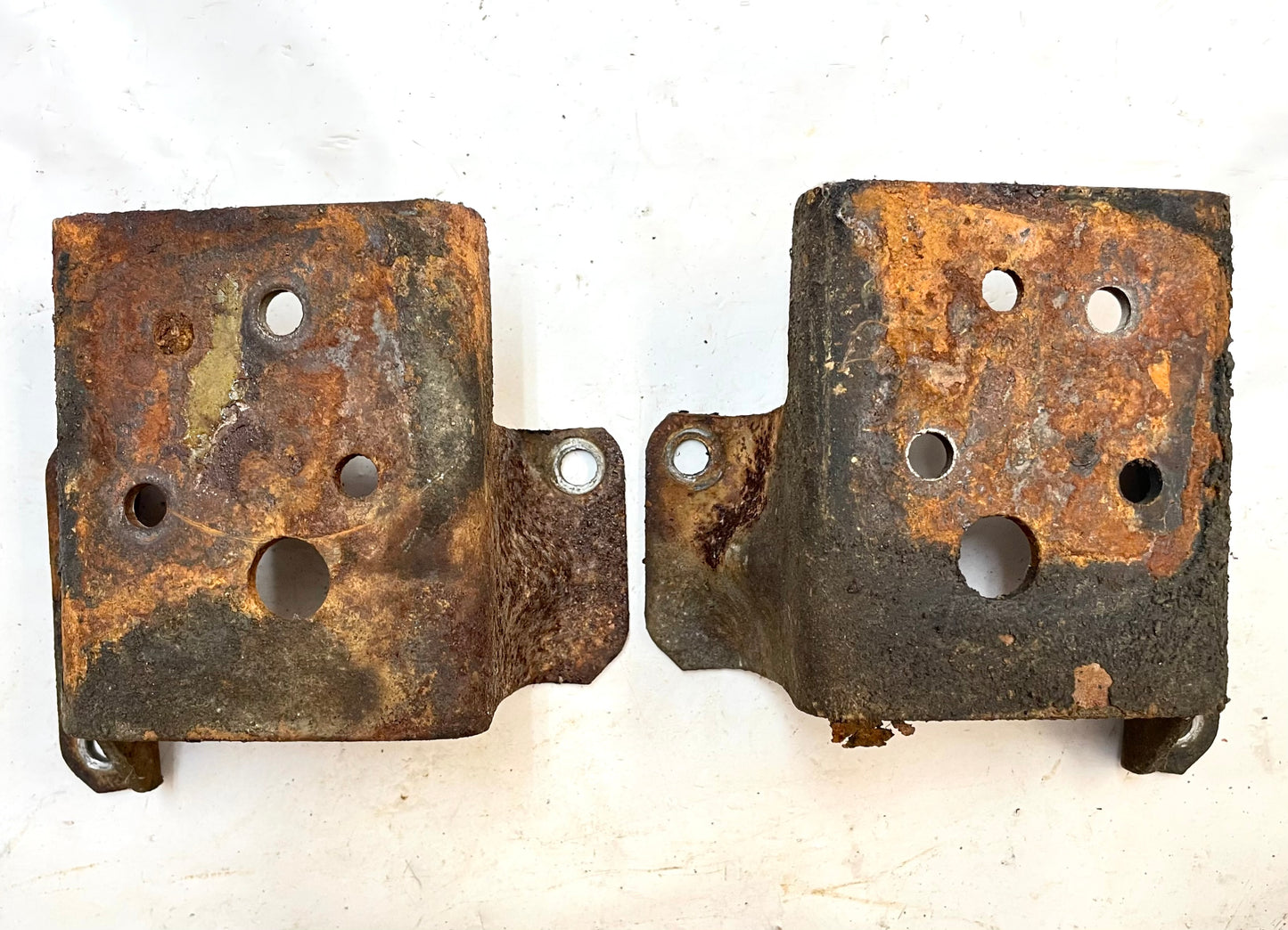 Jeep V8 motor mounts CJ5 CJ7 CJ8 AMC engine side 304 360 401 mount FREE SHIP