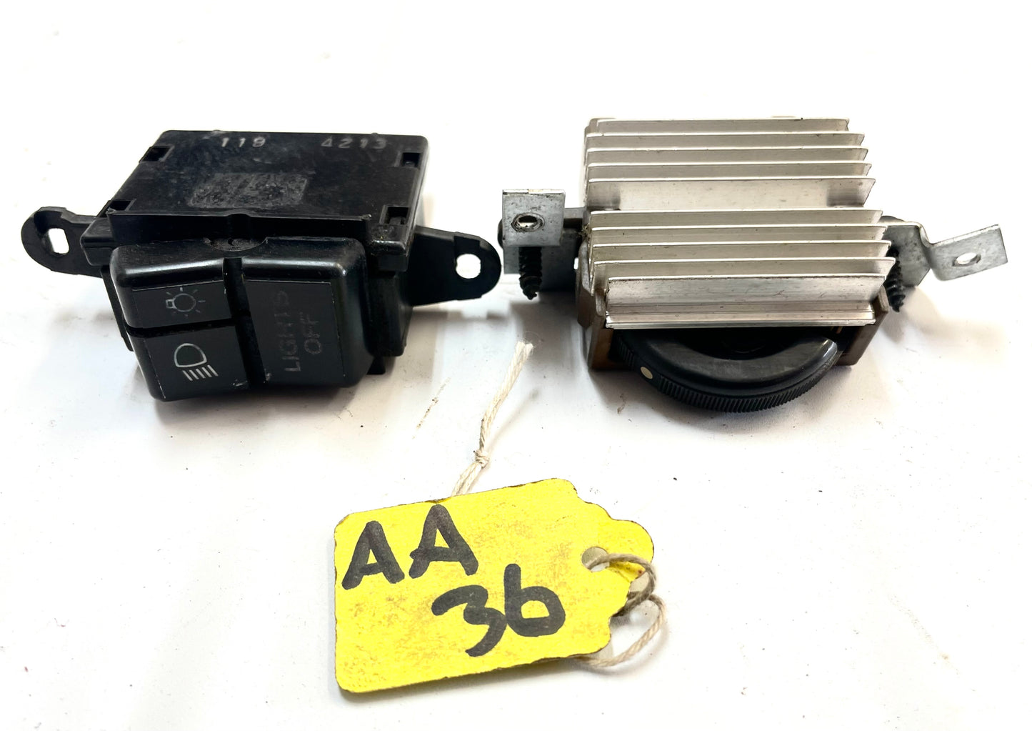 Jeep YJ Wrangler Head Light and Dimmer Switch Switches Headlight fits 87-95