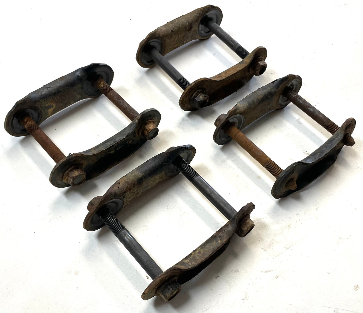Grilletes Jeep YJ con pernos 87-95 Wrangler Ballestas delanteras y traseras ¡ENVÍO GRATIS! 