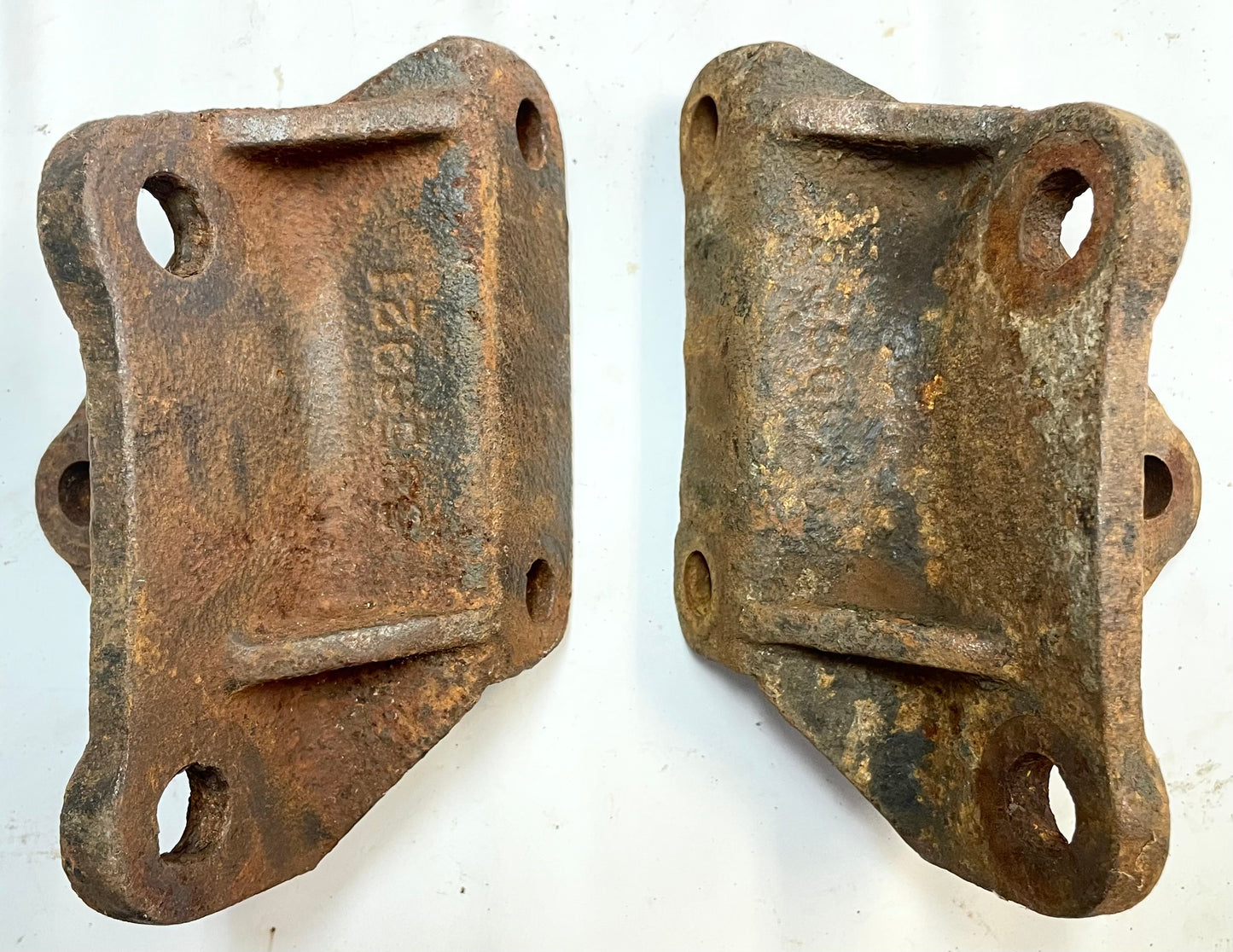 Jeep CJ Factory Sway Bar Brackets 76-86 CJ5 CJ7 CJ8 Left Right mounting bracket