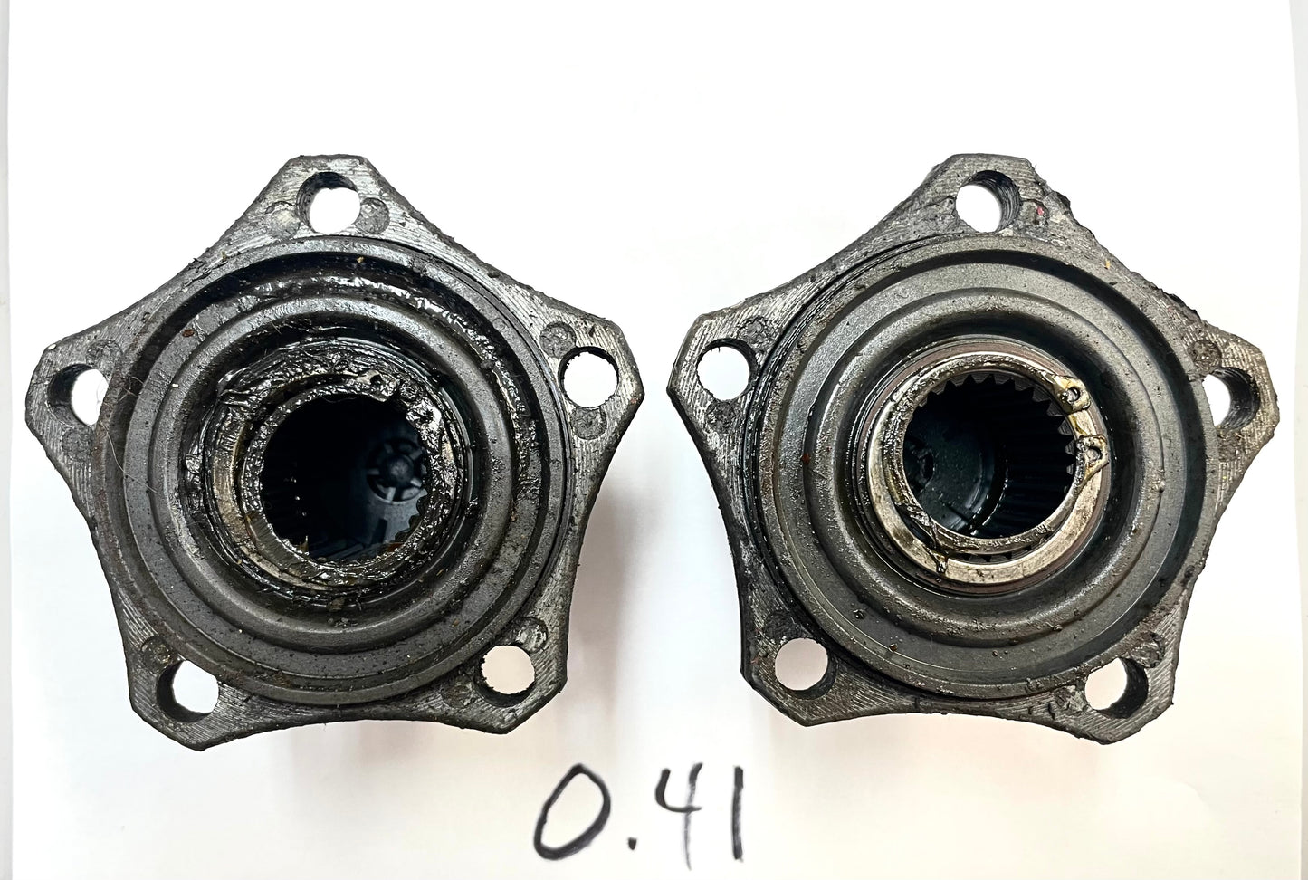 Jeep CJ 5 bolt hubs fits 81-86 CJ5 CJ7 CJ8 DANA 30 Stock locking front axle !!