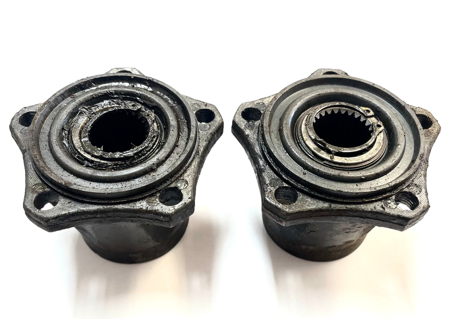 Jeep CJ 5 bolt hubs fits 81-86 CJ5 CJ7 CJ8 DANA 30 Stock locking front axle !!