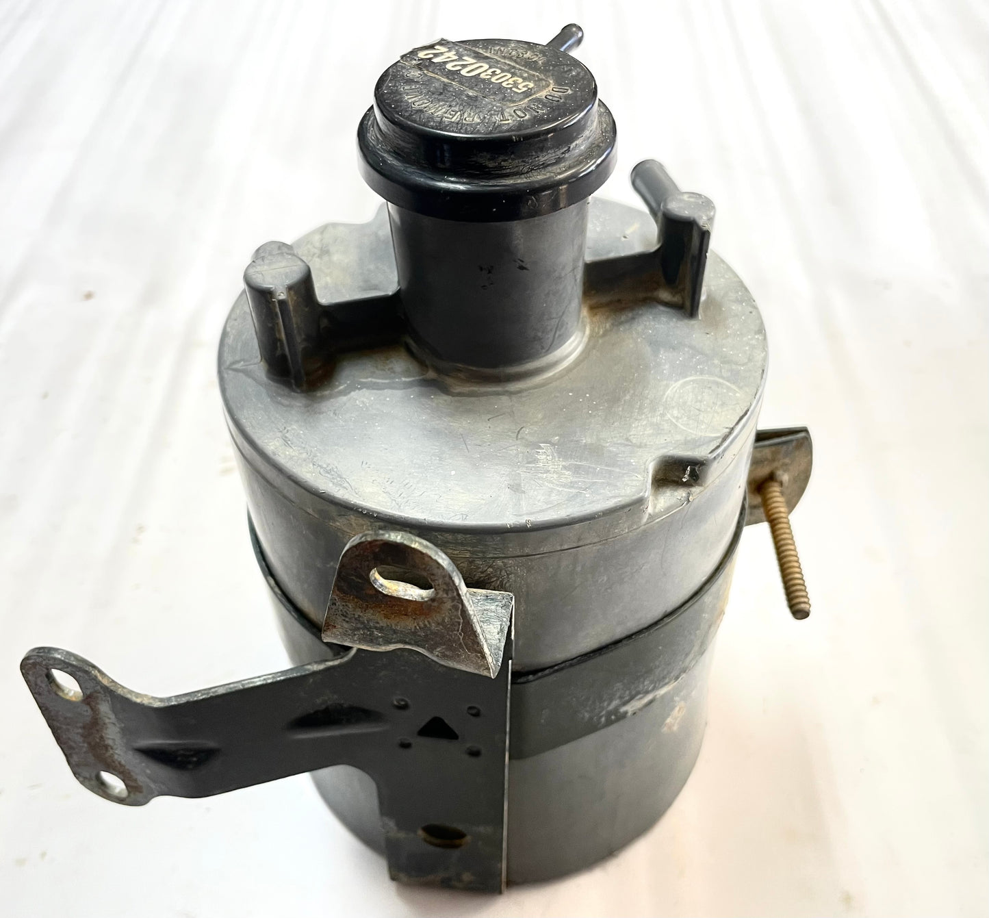 Jeep YJ Charcoal CANISTER with bracket Emissions Vapor Wrangler 53030242 Evap!!