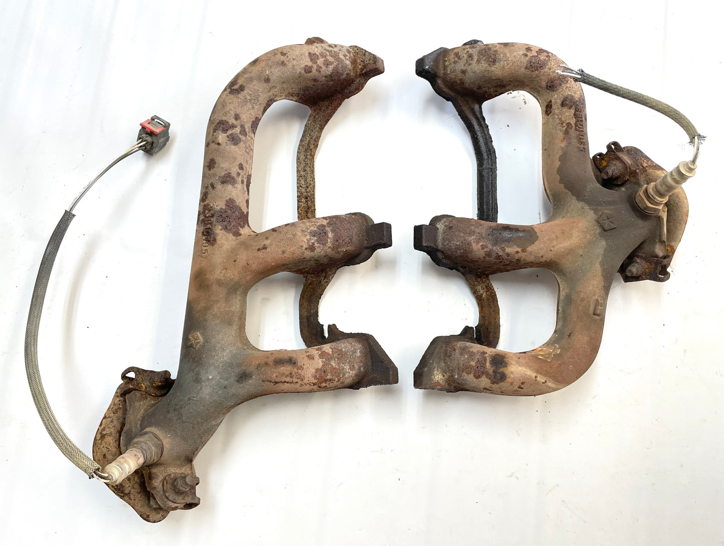 Exhaust Manifold For 00-06 Jeep Wrangler TJ 4.0 six cylinder 53010195 53010198
