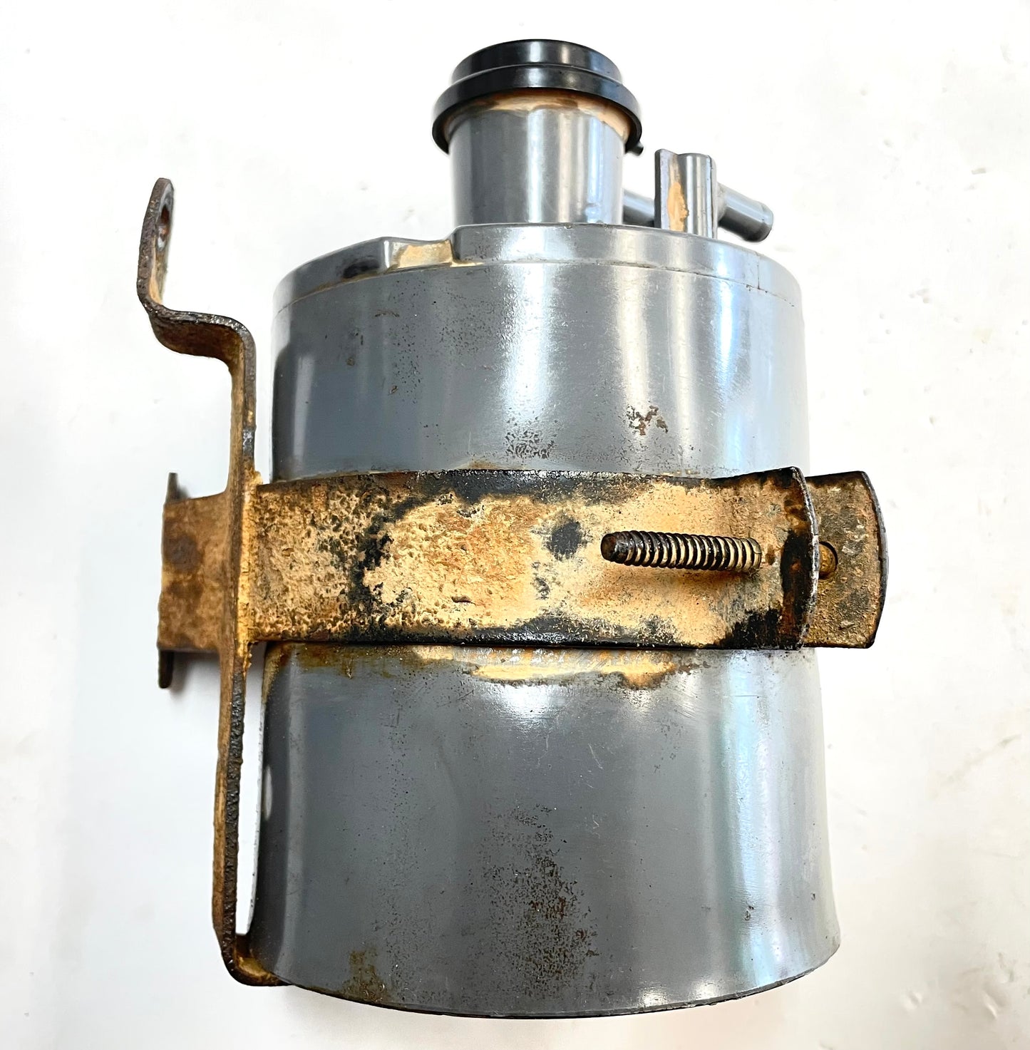 Jeep YJ Charcoal CANISTER with bracket Emissions Vapor Wrangler 53030242 Evap