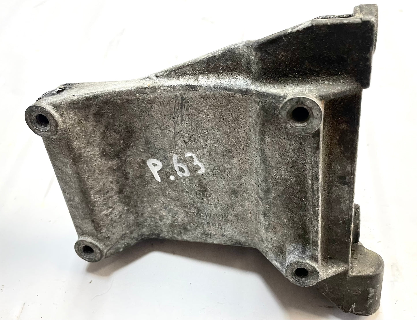 Soporte de montaje del compresor de aire acondicionado del alternador superior del Jeep Wrangler 53007602 YJ 