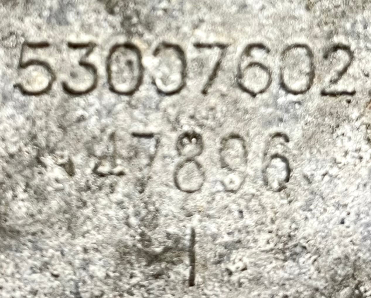 Soporte de montaje del compresor de aire acondicionado del alternador superior del Jeep Wrangler 53007602 YJ 