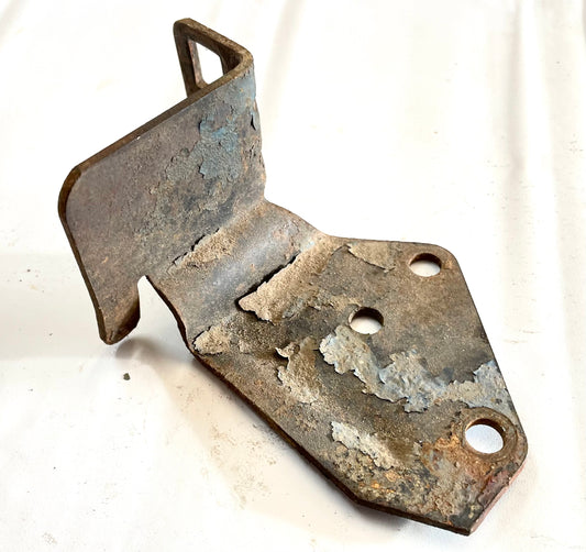 AMC V8 throttle cable bracket 304 360 401 CJ5 CJ7 Cherokee Wagoneer J10 J20