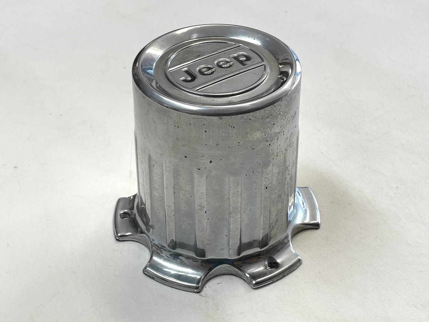 AMC Jeep Cherokee J10 wheel center cap 5361652 chrome 6 lug FREE SHIP