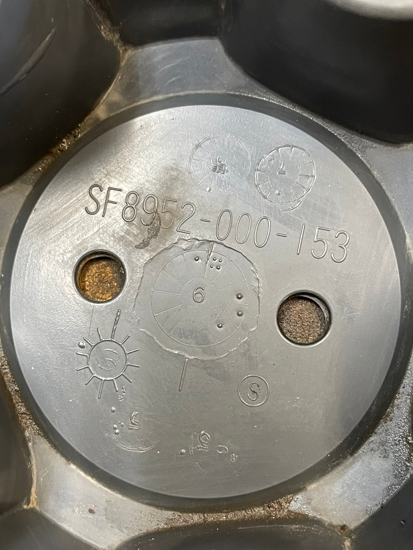 Jeep YJ Wrangler XJ Cherokee Center Cap Wheel Hub 15" SF8952-000-153 centers