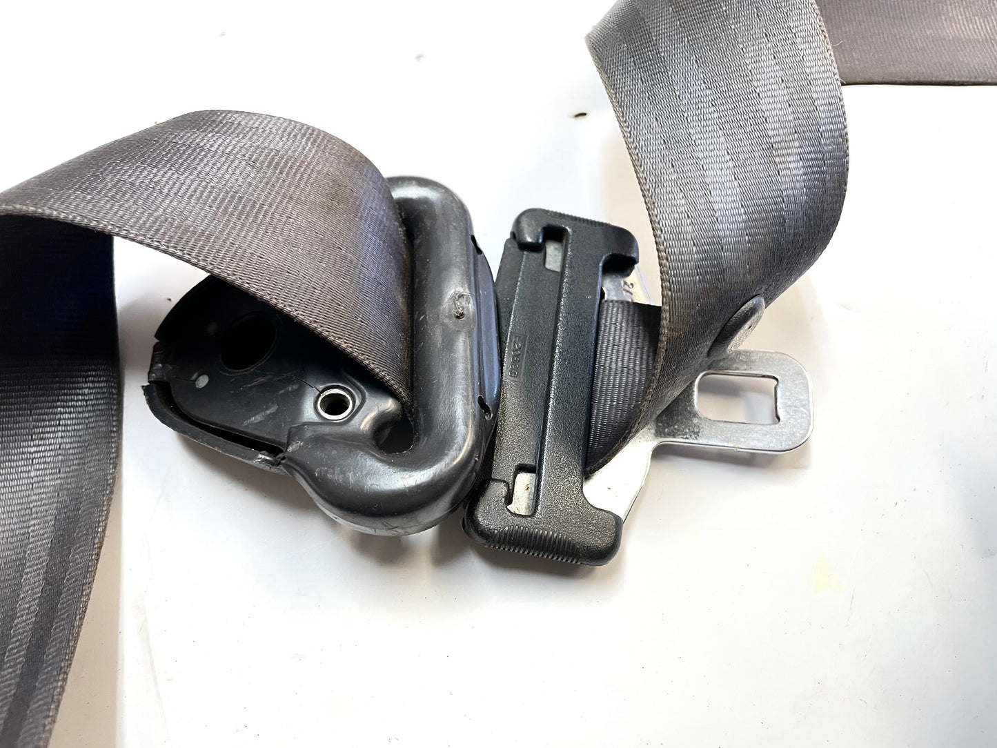 Jeep TJ Front Passenger Seat Belt right side retractor 97-02 Wrangler