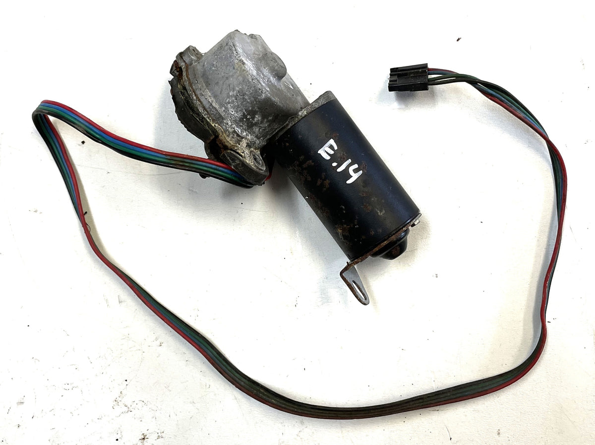 Motor limpiaparabrisas Jeep CJ compatible con CJ5 CJ7 CJ8 82-86. 4 cables. Probado y funciona. 