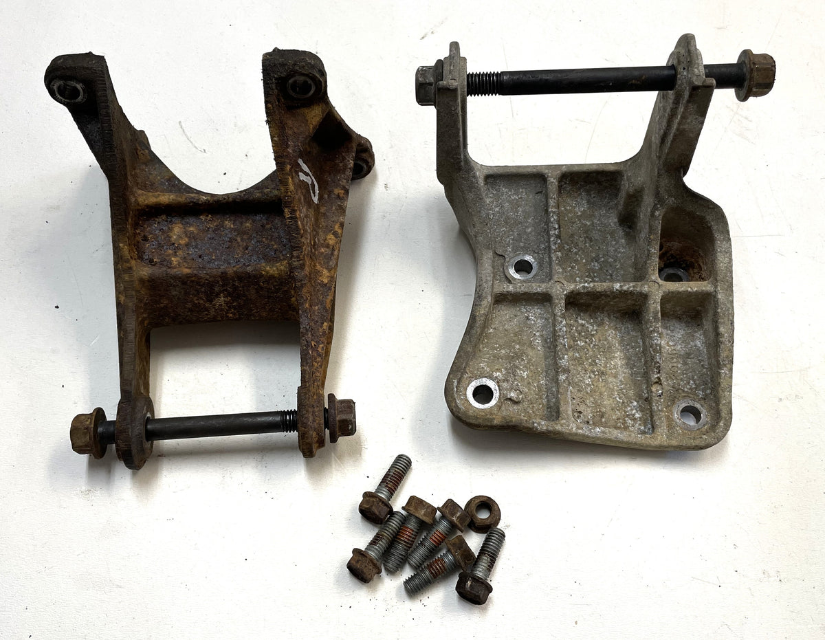 Jeep YJ 2.5 motor mounts engine bracket Left and Right side 91-95 Wrangler