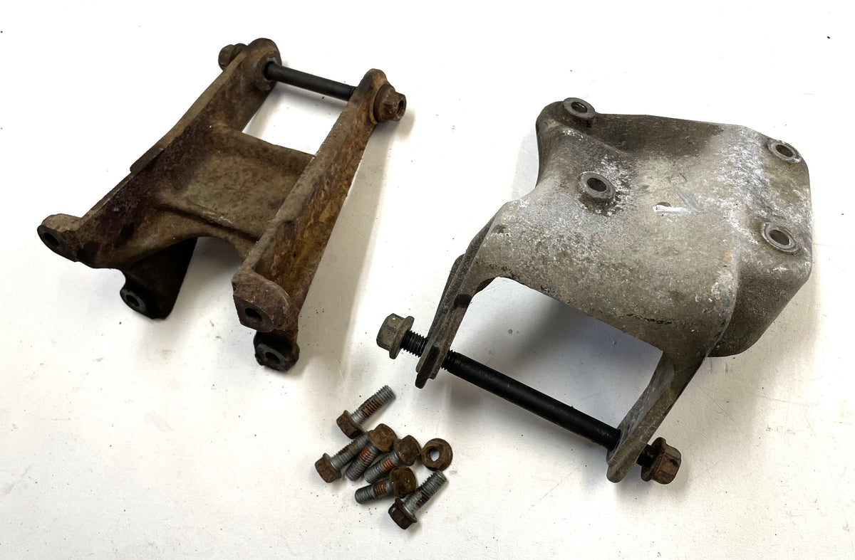 Jeep YJ 2.5 motor mounts engine bracket Left and Right side 91-95 Wrangler