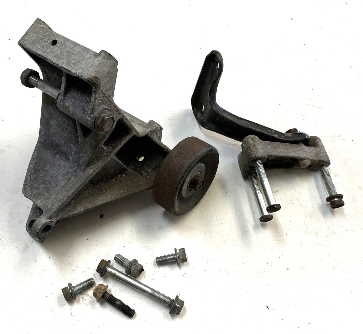 Jeep YJ Wrangler Upper and Lower Alternator AC Air Compressor Mount Bracket!