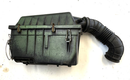 Jeep YJ 2.5 four cylinder Air Cleaner Air Filter Box Intake fits 91-95 Wrangler