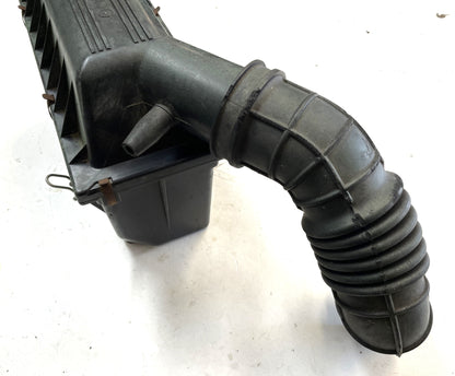 Jeep YJ 2.5 four cylinder Air Cleaner Air Filter Box Intake fits 91-95 Wrangler