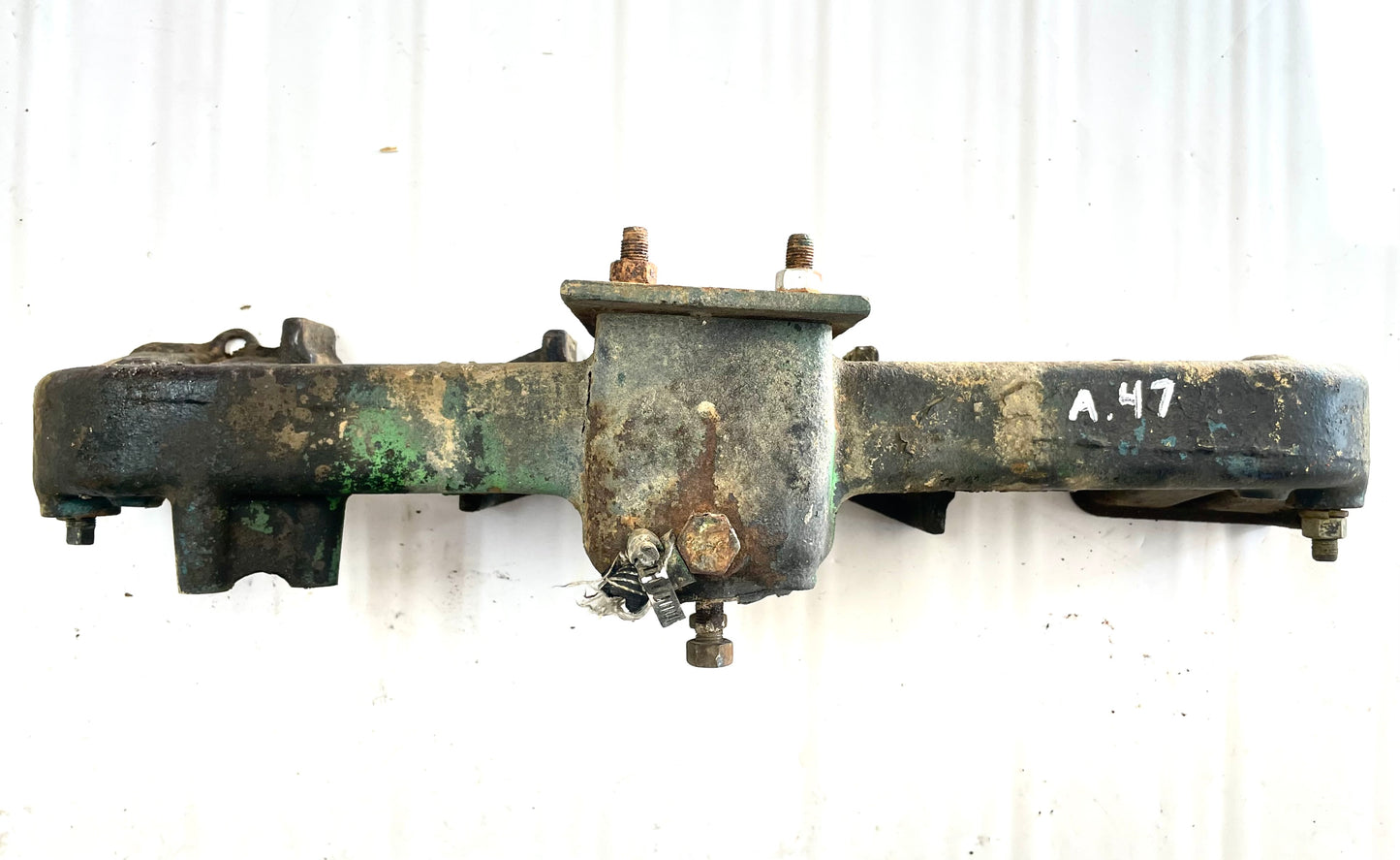 Jeep six cylinder 1 barrel  intake manifold CJ5 CJ7 232 258 3191690 carb 4.2