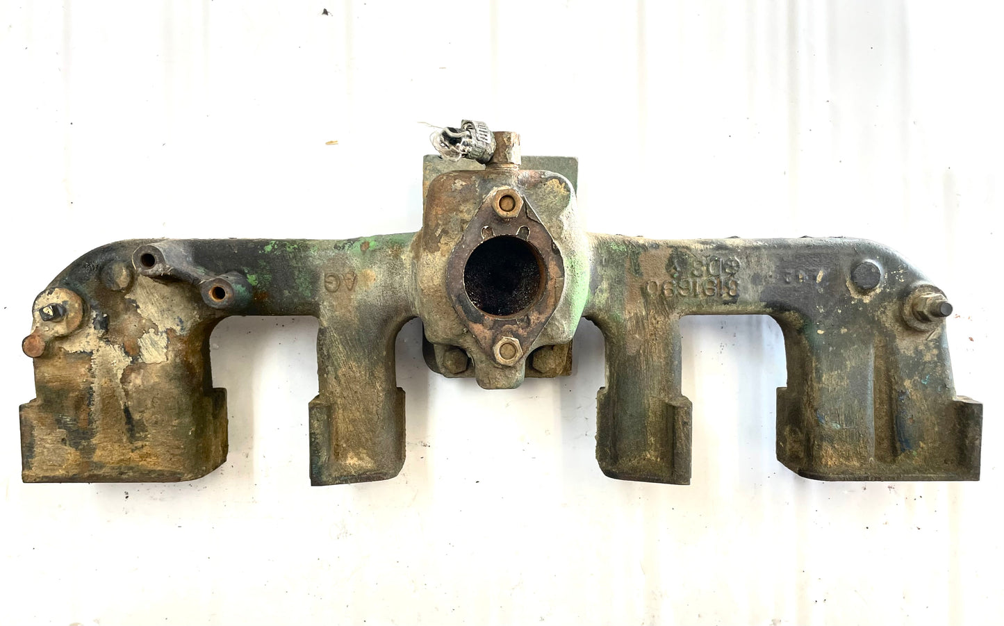 Jeep six cylinder 1 barrel  intake manifold CJ5 CJ7 232 258 3191690 carb 4.2