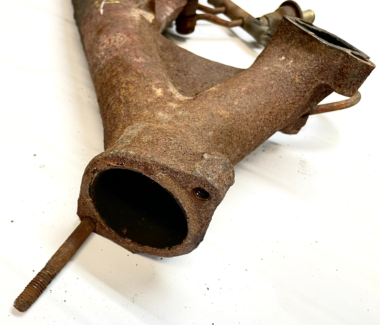 Jeep CJ V8 Exhaust Manifold Right CJ5 CJ7 3210160 passenger AMC 304 air tubes