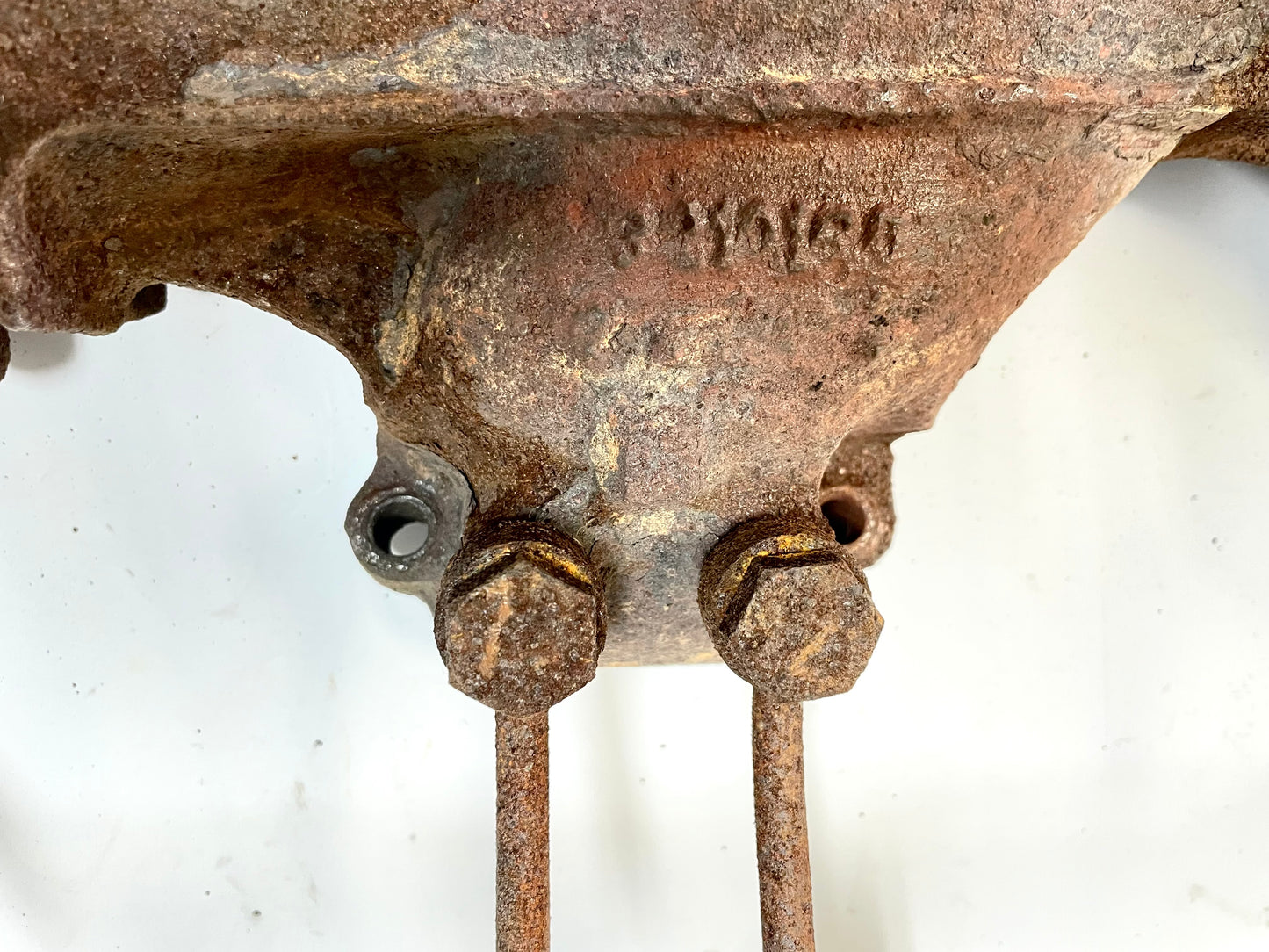 Jeep CJ V8 Exhaust Manifold Right CJ5 CJ7 3210160 passenger AMC 304 air tubes