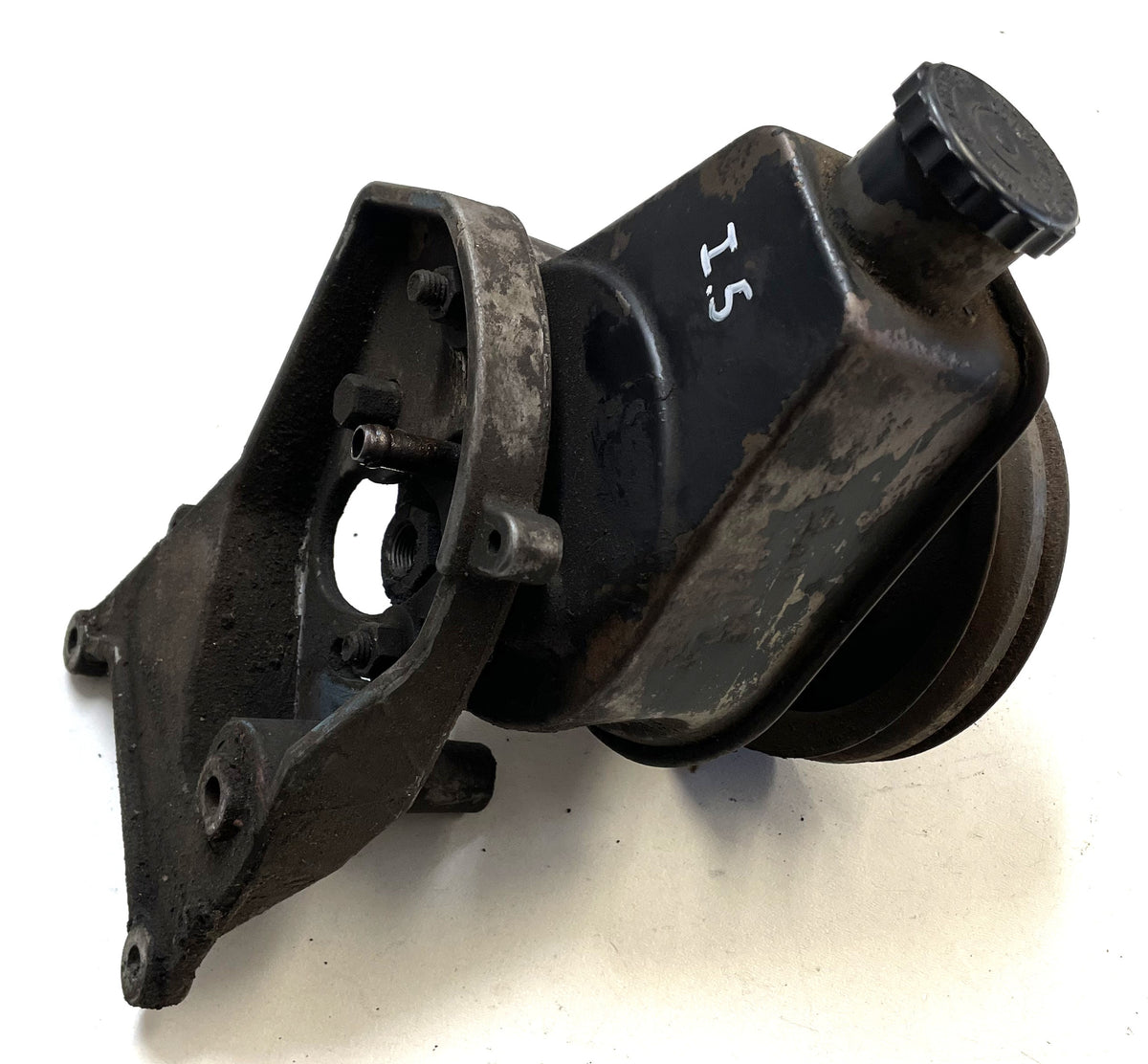 Bomba de dirección asistida Jeep V8 y soportes AMC 304 360 401 CJ5 CJ7 J10 Wagoneer FSJ. 