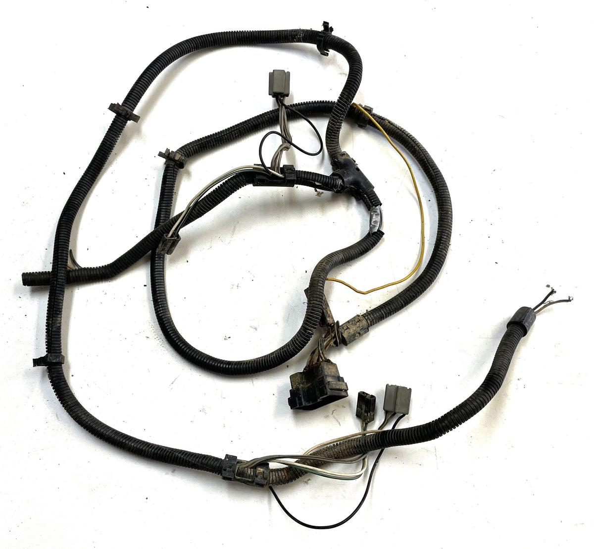 El cableado del arnés de cables debajo del tablero del Jeep CJ5 CJ7 se adapta al bloque de fusibles CJ 76 77 LEER ANUNCIO 