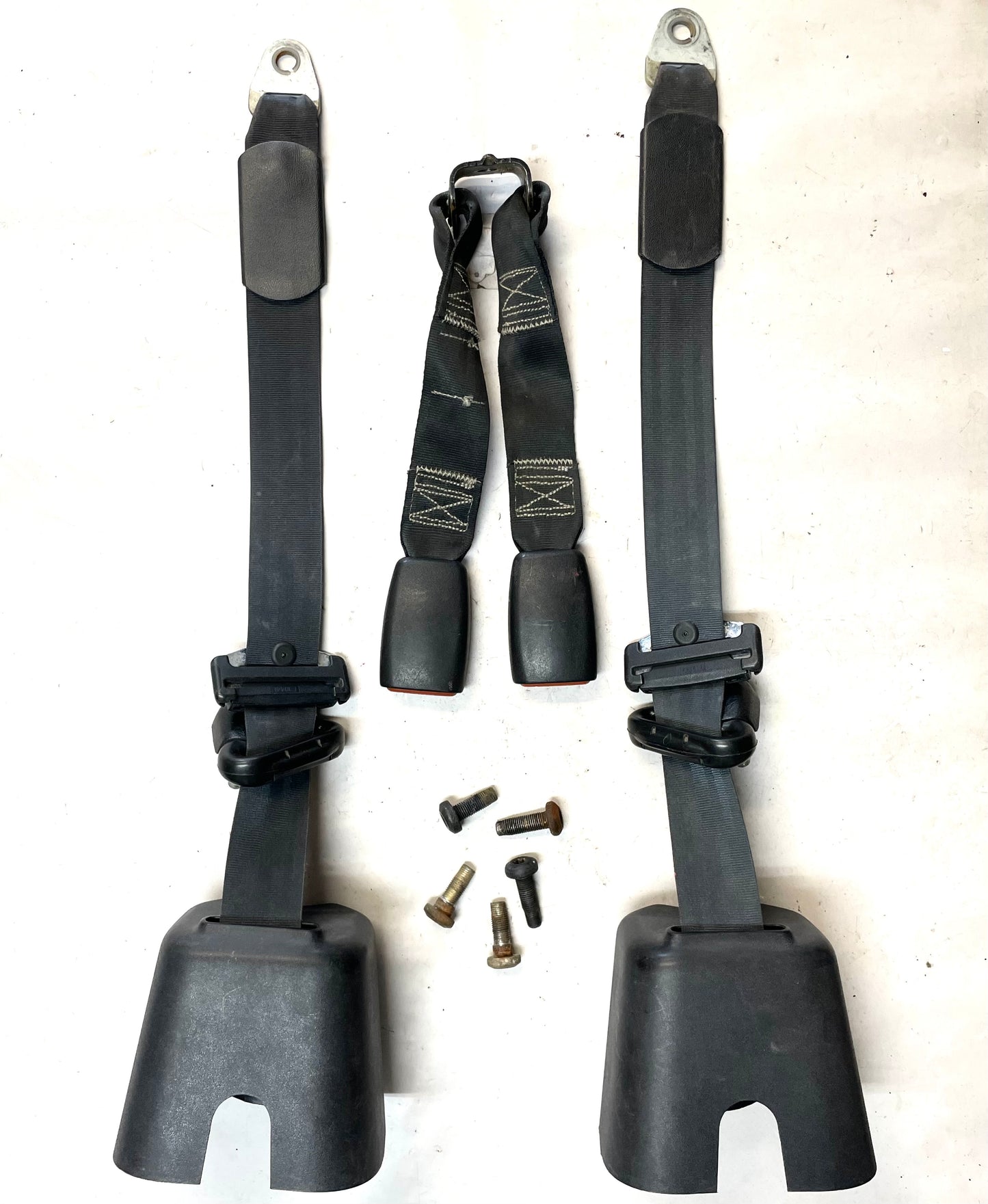 Cinturones de asiento trasero Jeep TJ 03-06, retractor de cinturón de hombro Wrangler, pernos hembra 