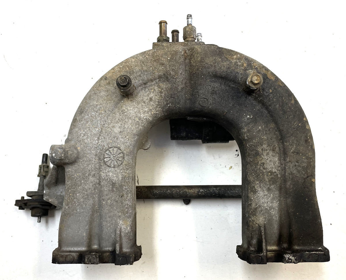 Jeep YJ 4 cylinder intake manifold 2.5 fuel rail 92-95 Wrangler 33007051