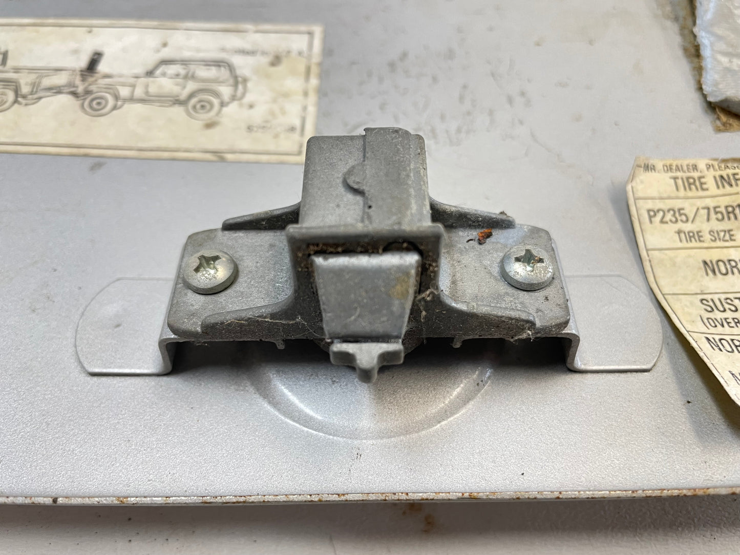 Jeep silver glove box lid key style lock CJ5 CJ7 CJ8 CJ AMC (NO KEY) FREE SHIPPING