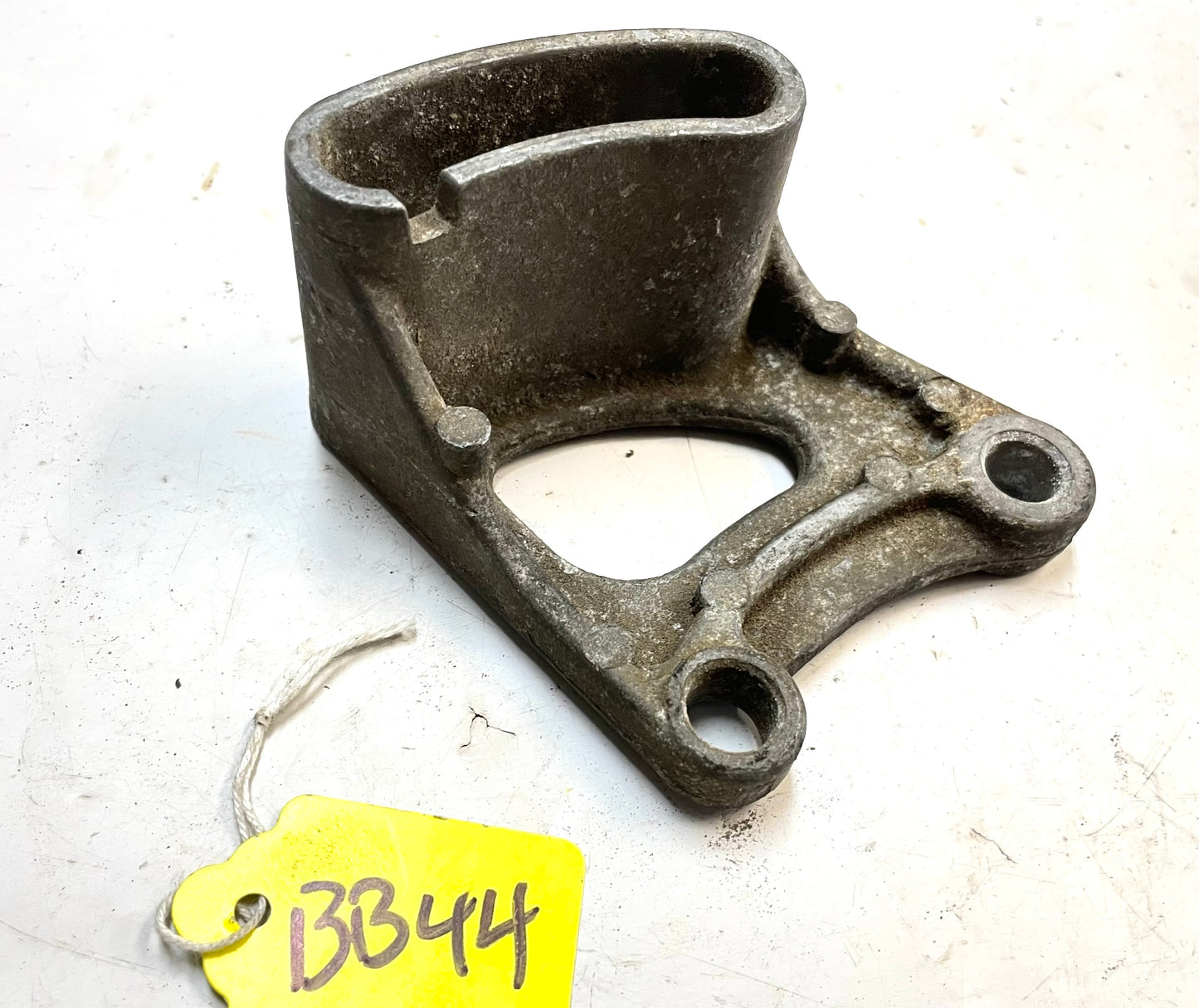 JEEP 4.2 power Steering Pump bracket 3234993 CJ5 CJ7 YJ Wrangler 258 6 cylinder