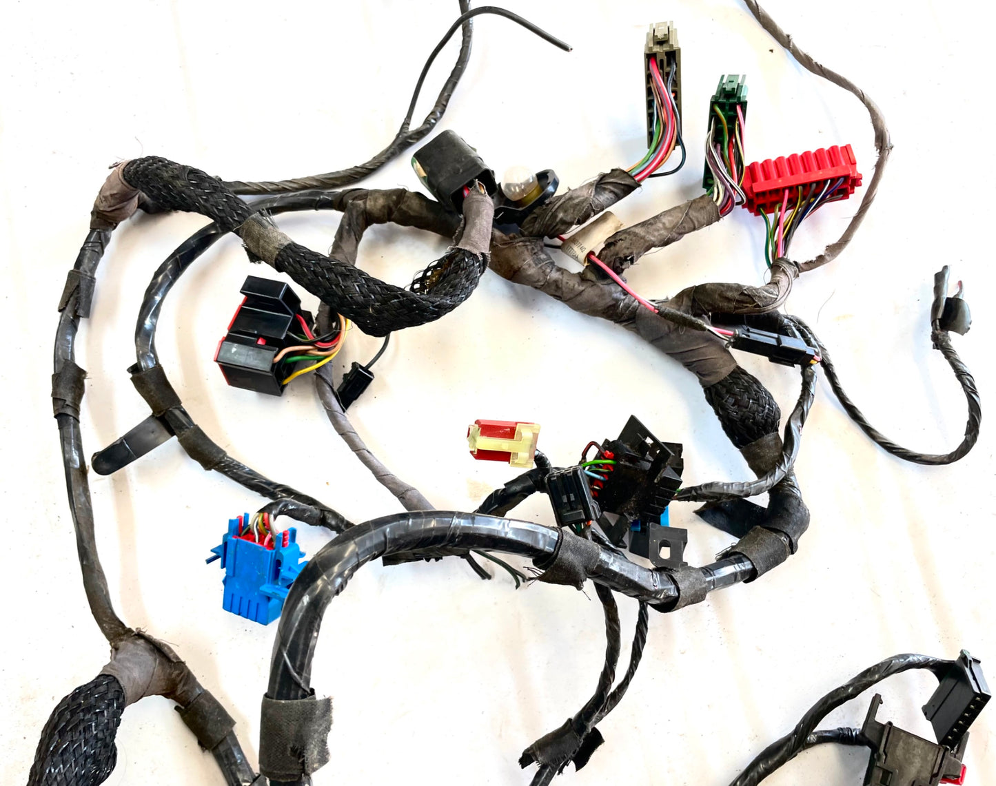 1999 Jeep TJ Wrangler Dash Wiring Harness wire loom P56009508AE 56010104AC