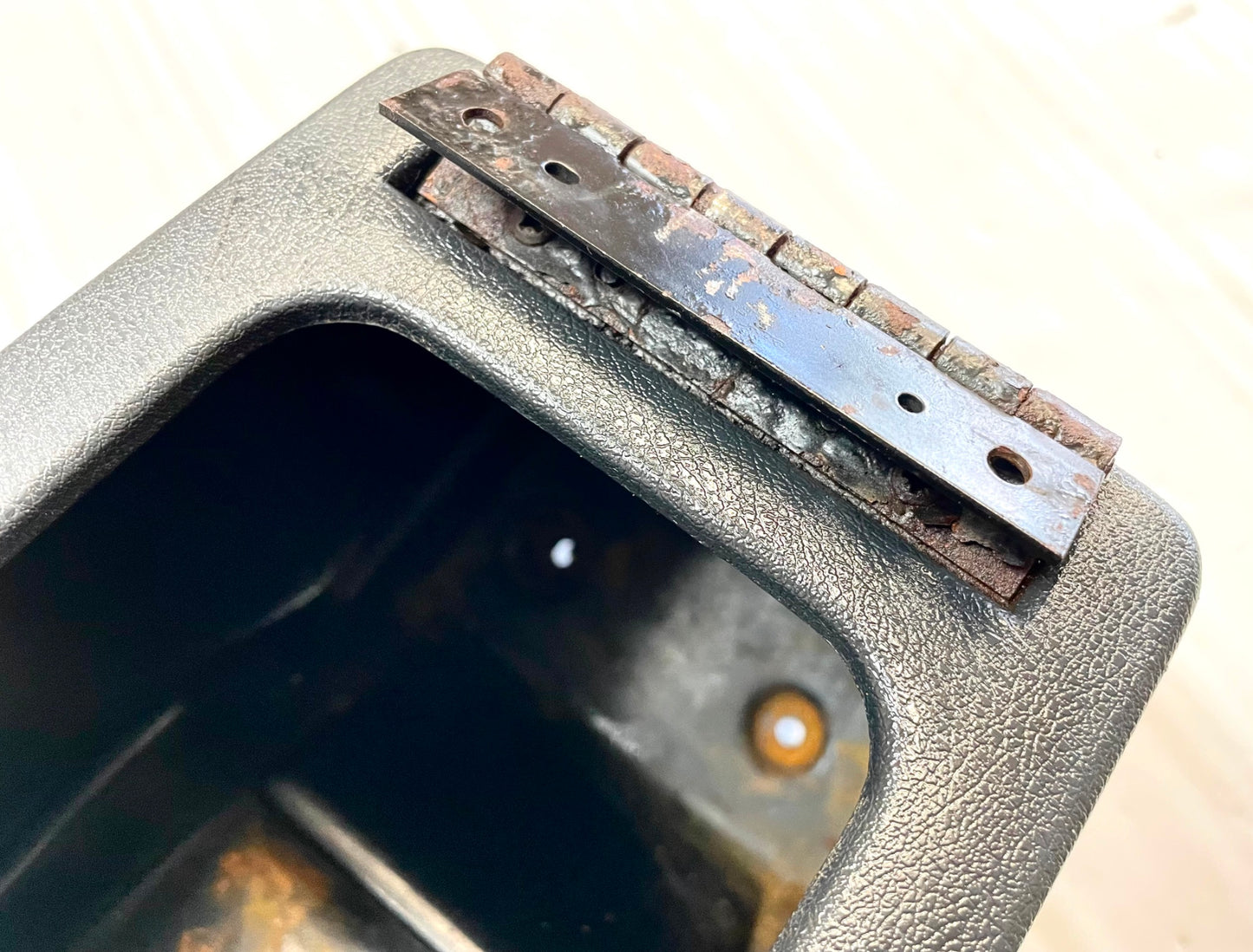 Jeep YJ Center Console factory Dark Grey Wrangler 91-95 MISSING LID