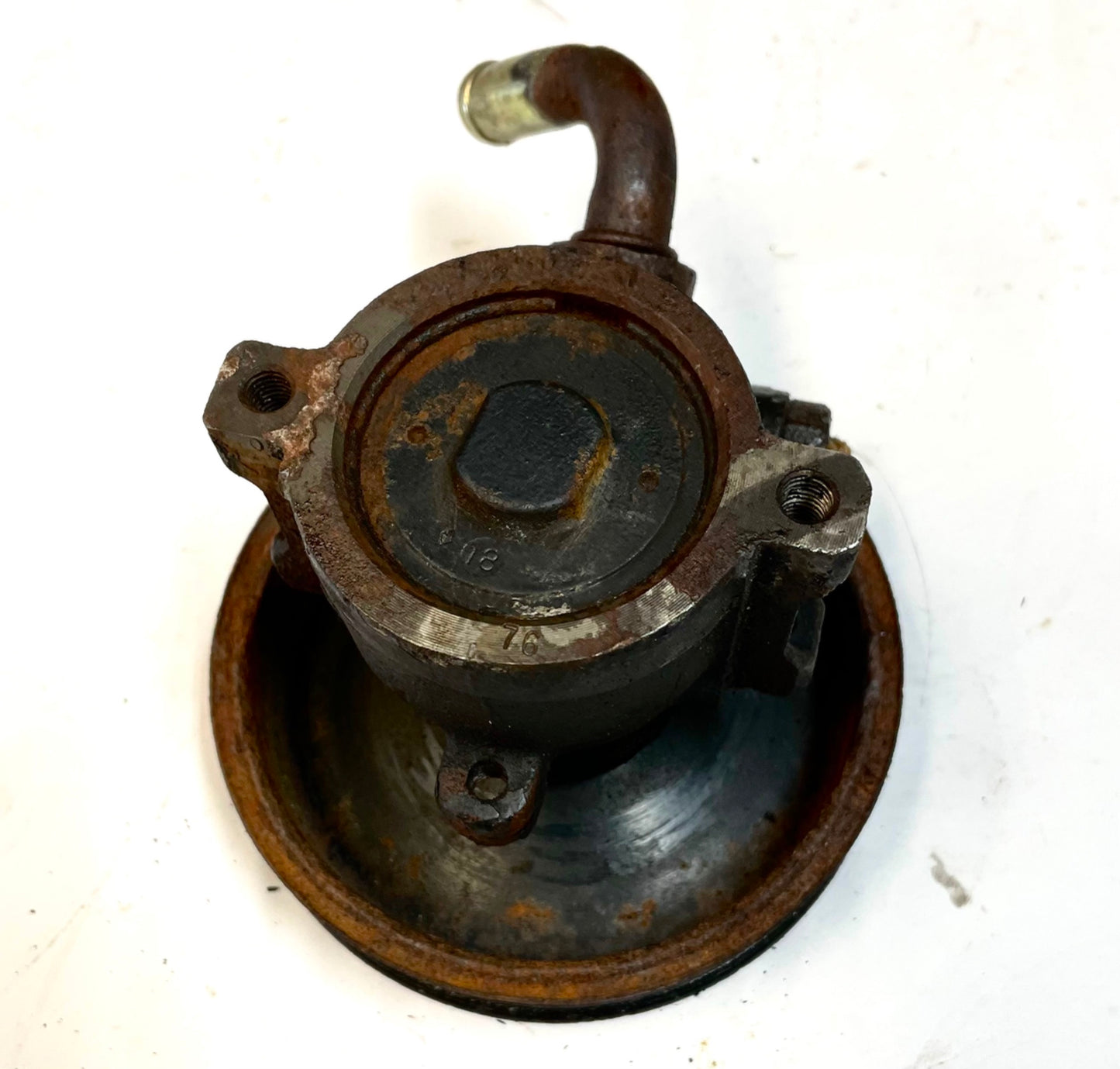 Jeep YJ 4 cylinder power steering pump with pulley 2.5L FREE SHIPPING