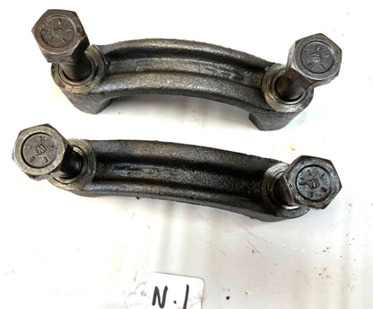 AMC 20 differential carrier bearing caps with bolts Jeep rear axle gears