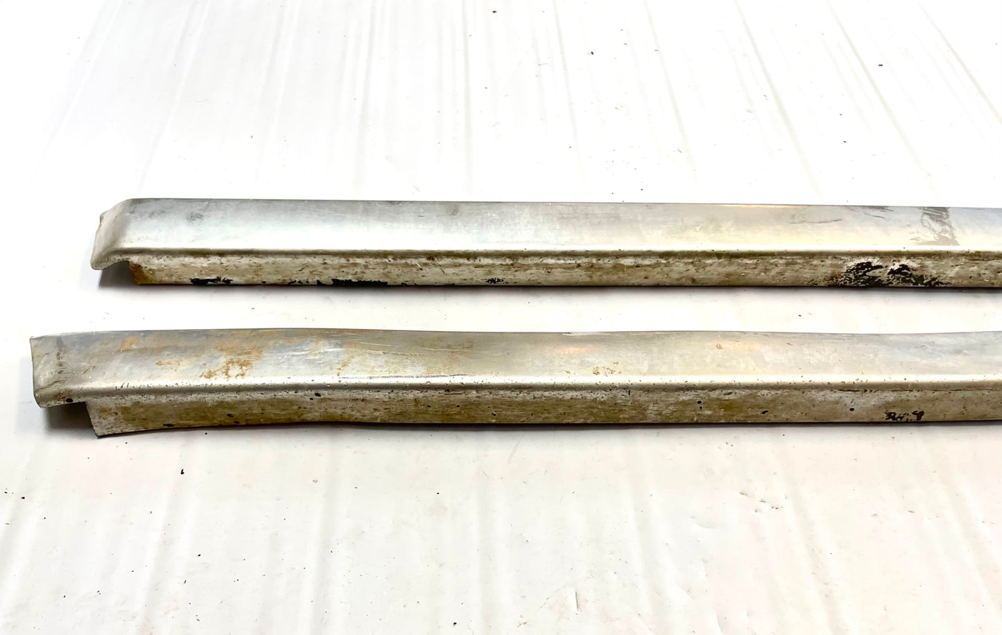 Jeep CJ7 rocker molding stone guard factory trim fits 76-86 AMC left right