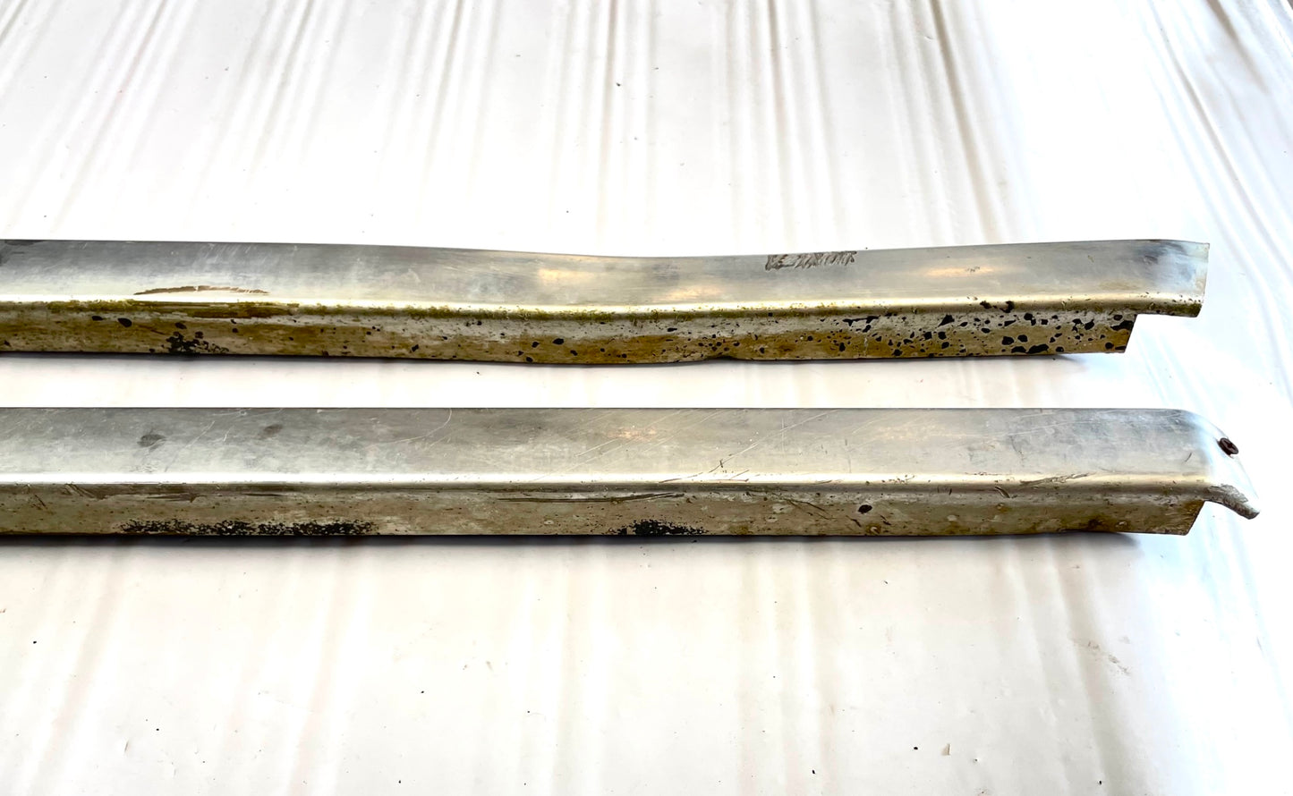 Jeep CJ7 rocker molding stone guard factory trim fits 76-86 AMC left right