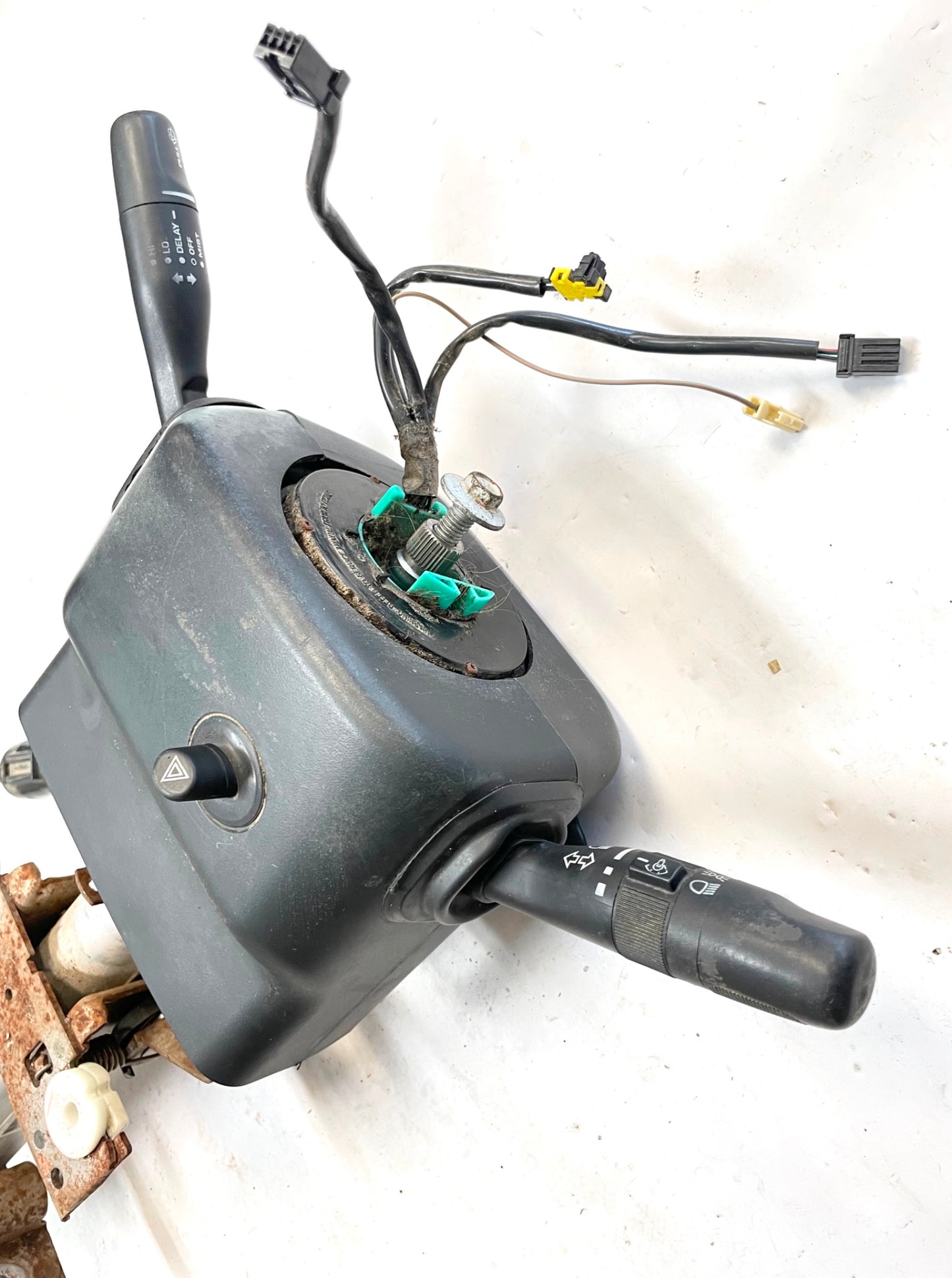 01-06 Jeep TJ Tilt Steering Column AutomaticTransmission Wrangler w/ cable